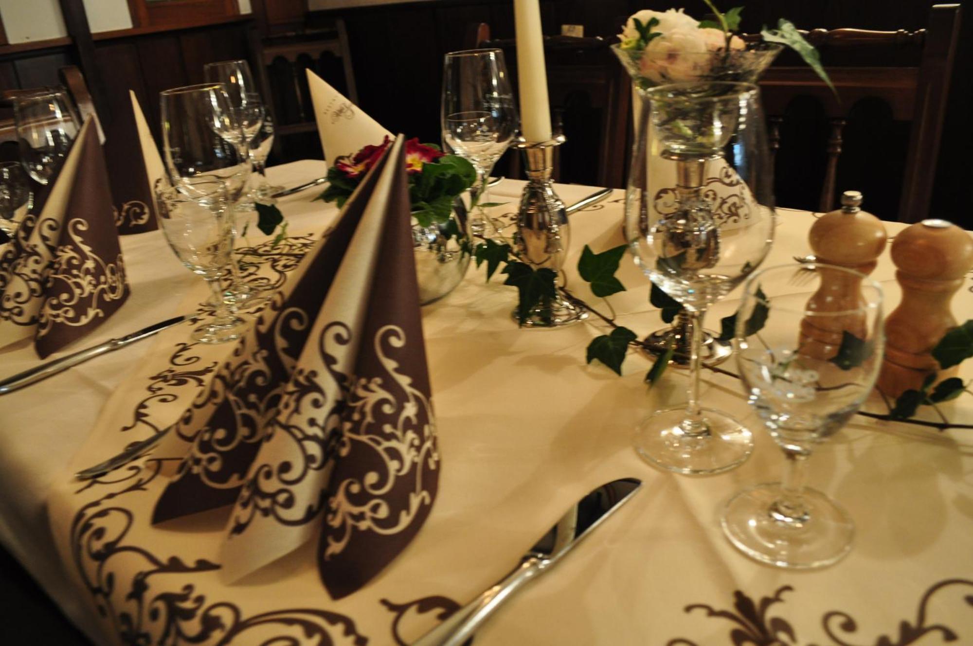 Altes Gasthaus Kuhr - Hotel & Restaurant 파펜부르크 외부 사진