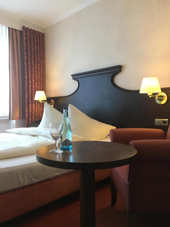 Altes Gasthaus Kuhr - Hotel & Restaurant 파펜부르크 외부 사진