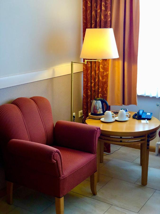 Altes Gasthaus Kuhr - Hotel & Restaurant 파펜부르크 외부 사진
